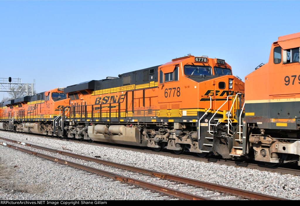 BNSF 6778 Roster shot.